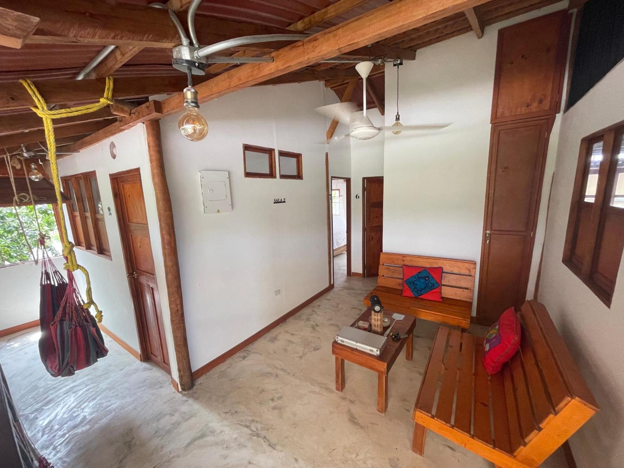 Casa Palum Private Room Share Bathroom بالومينو المظهر الخارجي الصورة